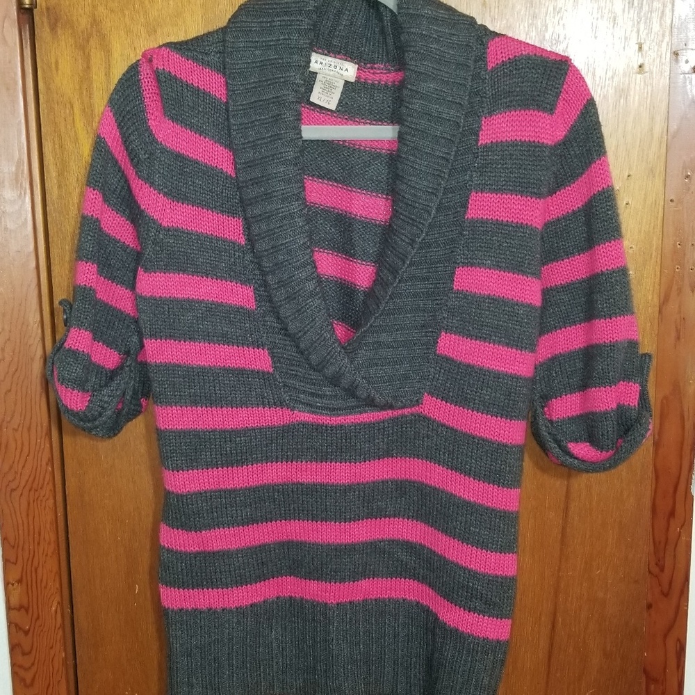 3 quarter sleeve sweater